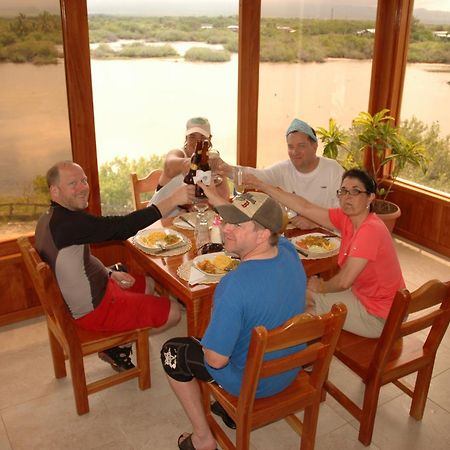 Hotel La Laguna Galapagos ปวยร์โต วิลยามิล ภายนอก รูปภาพ