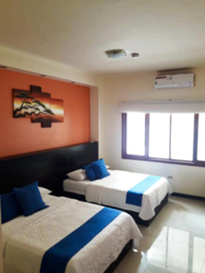 Hotel La Laguna Galapagos ปวยร์โต วิลยามิล ภายนอก รูปภาพ
