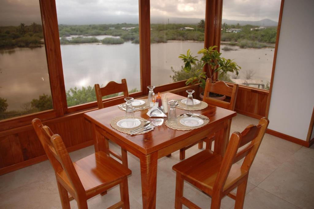 Hotel La Laguna Galapagos ปวยร์โต วิลยามิล ภายนอก รูปภาพ