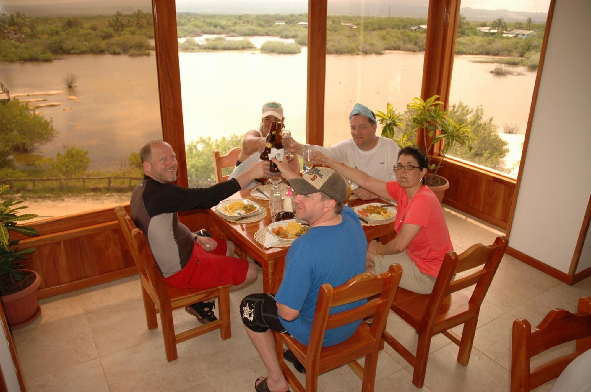 Hotel La Laguna Galapagos ปวยร์โต วิลยามิล ภายนอก รูปภาพ
