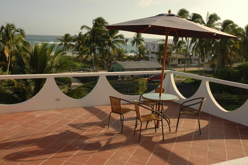 Hotel La Laguna Galapagos ปวยร์โต วิลยามิล ภายนอก รูปภาพ