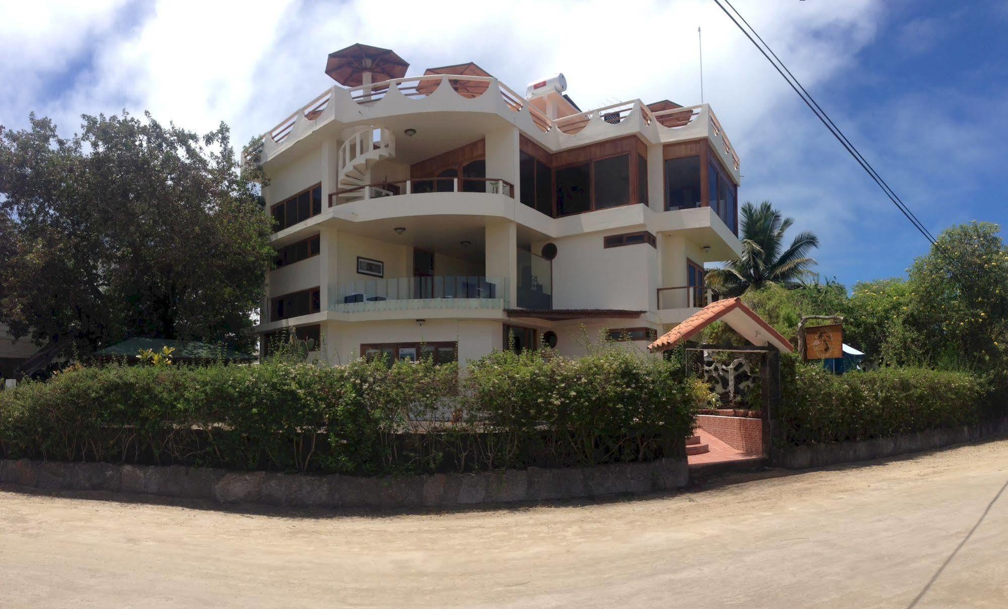 Hotel La Laguna Galapagos ปวยร์โต วิลยามิล ภายนอก รูปภาพ