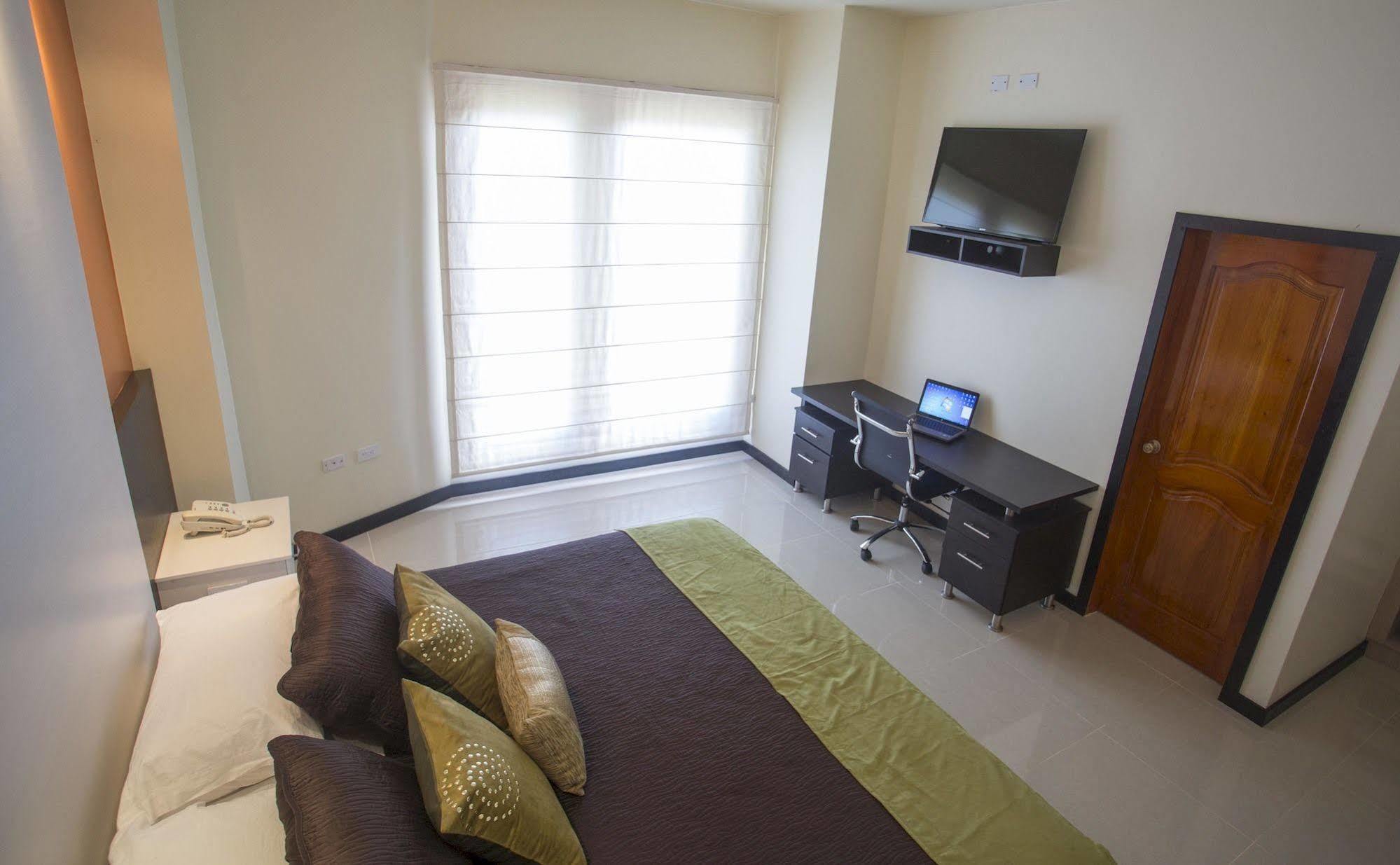 Hotel La Laguna Galapagos ปวยร์โต วิลยามิล ภายนอก รูปภาพ